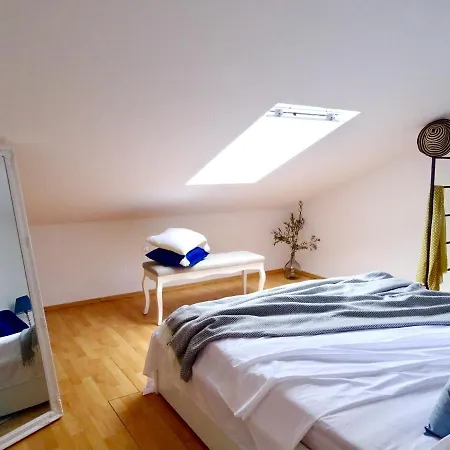 Appartement Cosy Loft With Charming Terrace